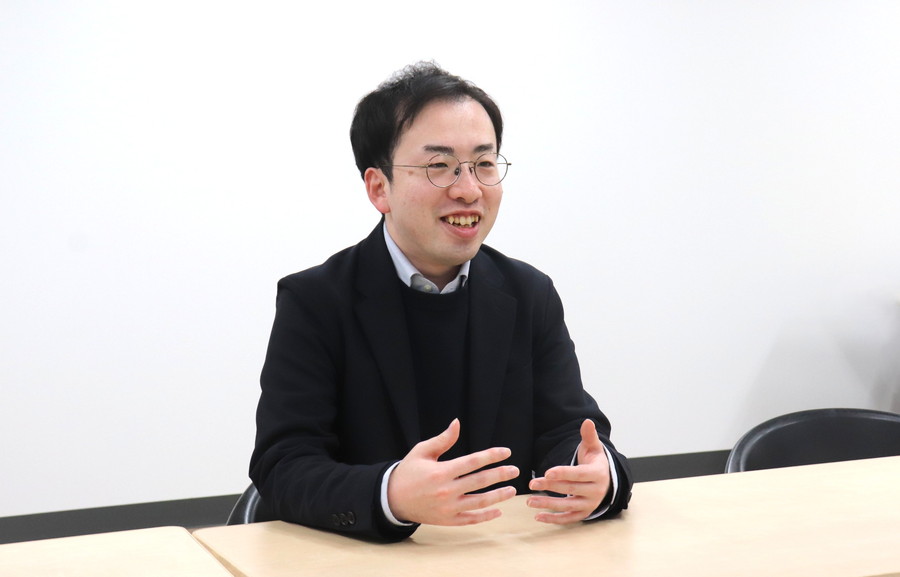 塚本 功治 主任